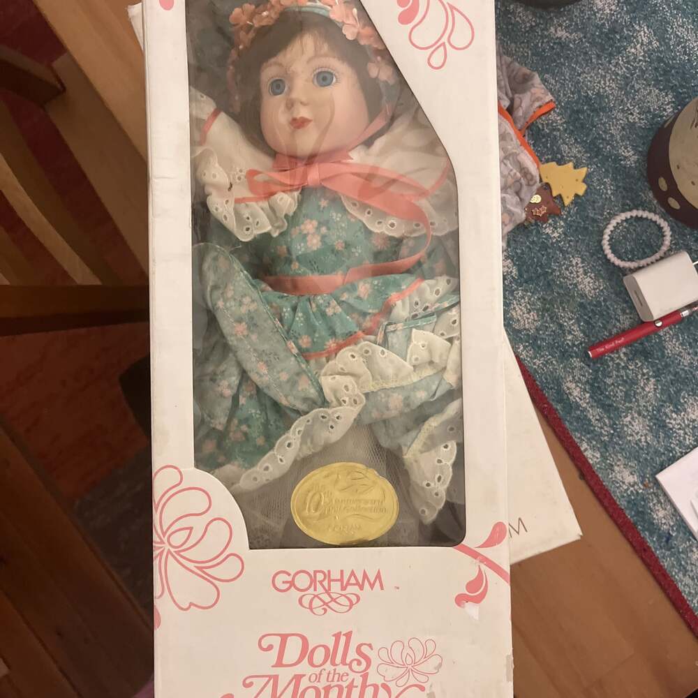 Vintage Gorham Musical Doll Tiffany Petticoats Lace 5th Anniversary Bisque 1984